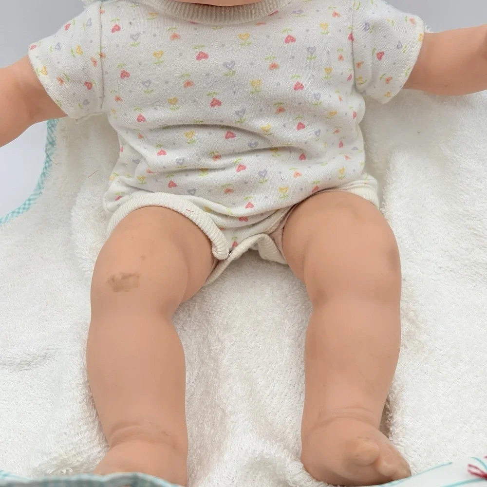 Vintage Pleasant Company Bitty Baby Brown Hair Brown‎ Eyes & Crib Accessories